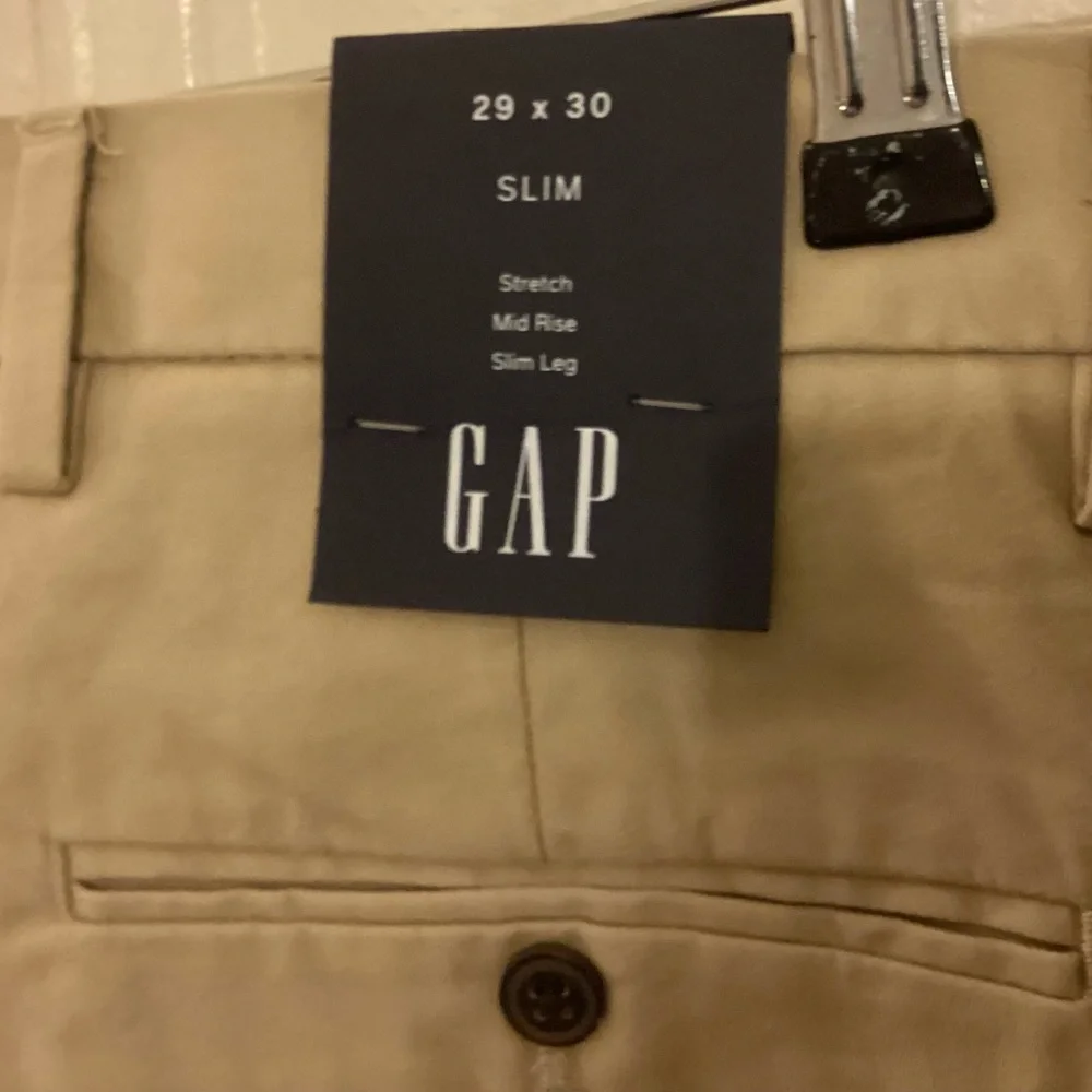 GAP NWT 29 X 30 Slim Fit Men's Khaki Chinos 90+ cotton - Picture 6 of 9